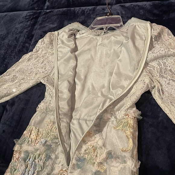 Elegant Girl’s Sugar Pageant Sage, Blue, Gold Beaded Lace Dress 12-14 - Picture 15 of 16